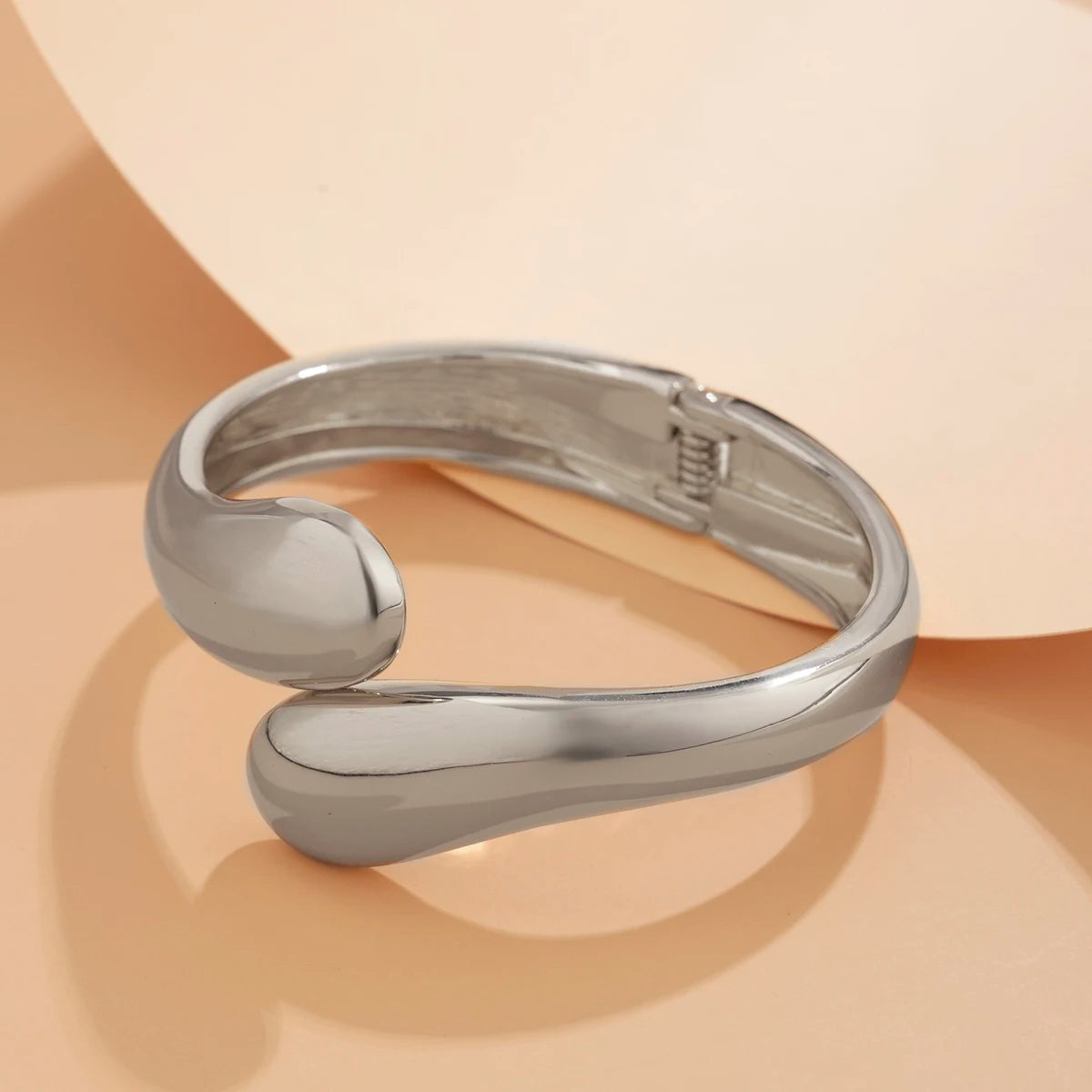 Ingemark Hip Hop Inlaid Rhinestones Water Drop Spring Bangle for Women Creative Irregular Chunky Bracelets