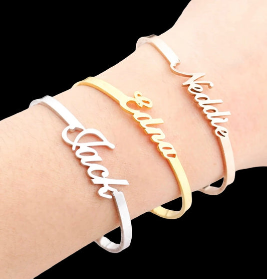 CAVSUAT Bridesmaid Custom Name Bangles For Women